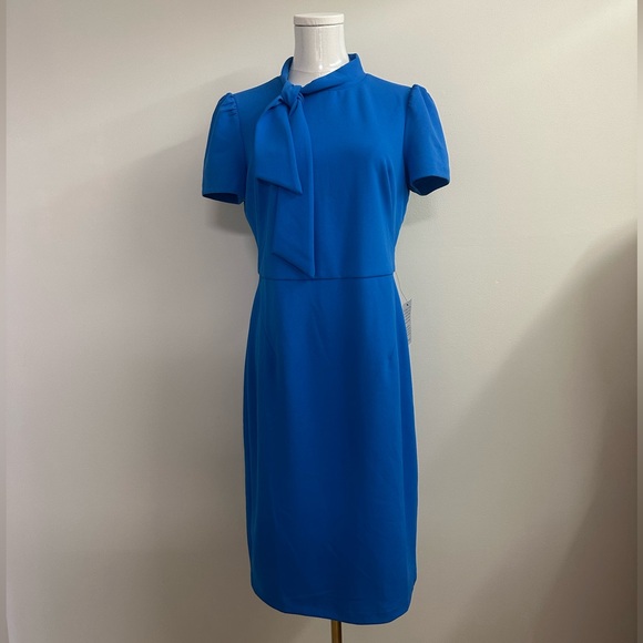 Maggy London Dresses & Skirts - NWT Maggy London Ocean Blue Midi Dress